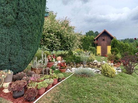 Конкурс за избор најлепшег дворишта