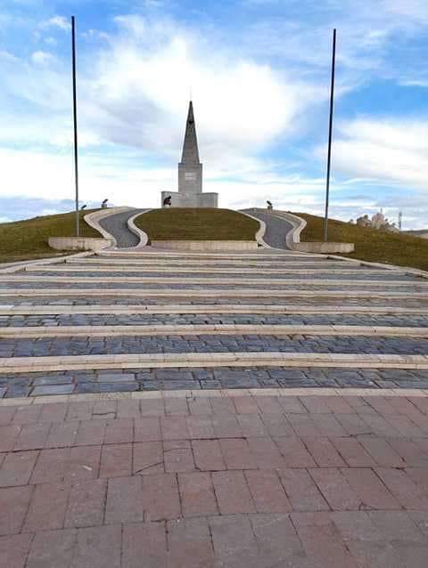 Радови на обнови споменичког комплекса на Кадињачи