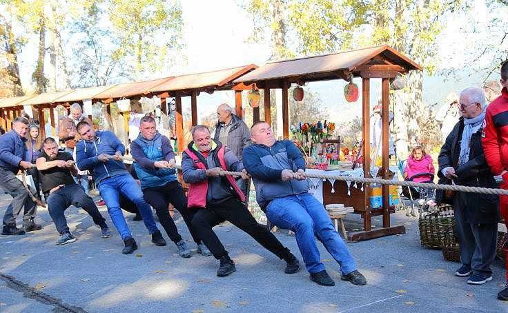 Михољски сусрети села у Злакуси