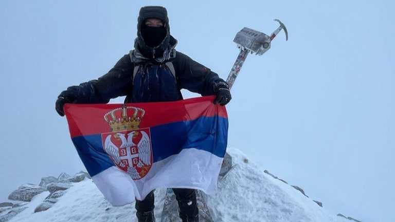 Подвиг ужичких планинара: на највећем врху Европе и Русије