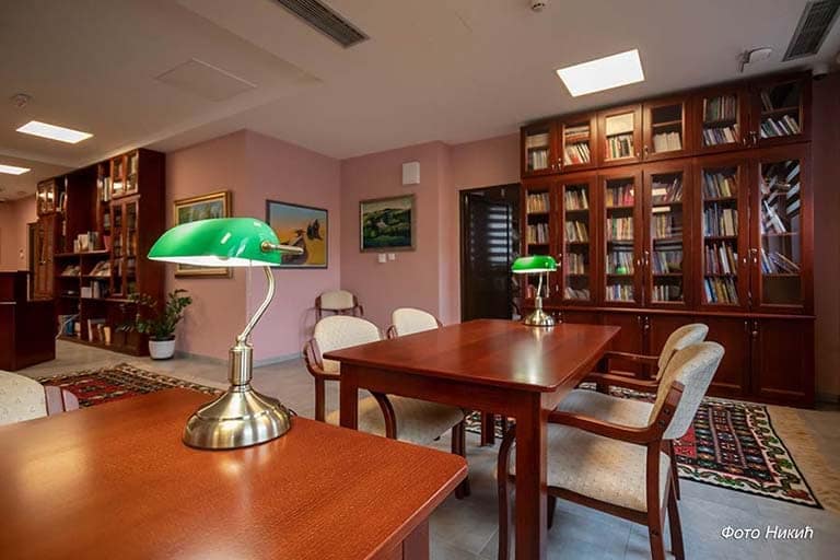 Огранак Библиотеке "Љубиша Р. Ђенић" на Златибору