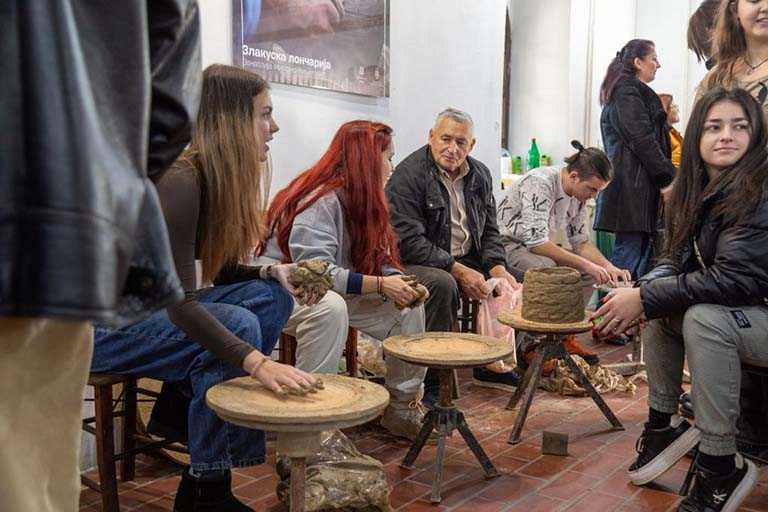 Из дућана старих заната