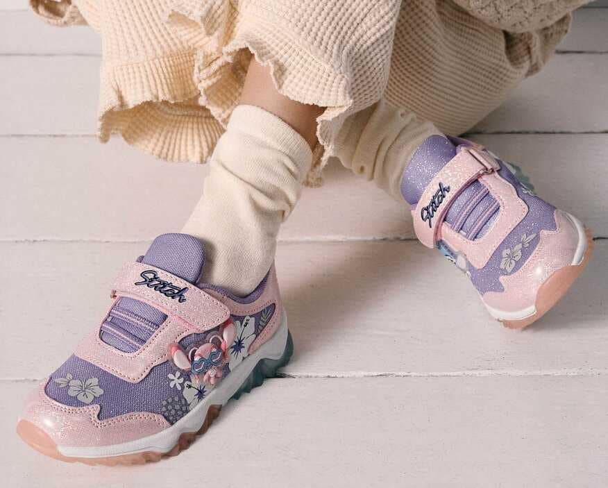 Безбедне и модерне светлеће патике за децу – шта је важно знати?